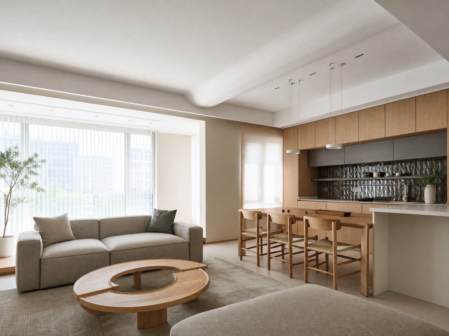 台北宅家居客製化實木餐桌與大型會議桌，新北蘆洲工廠單件訂製實景